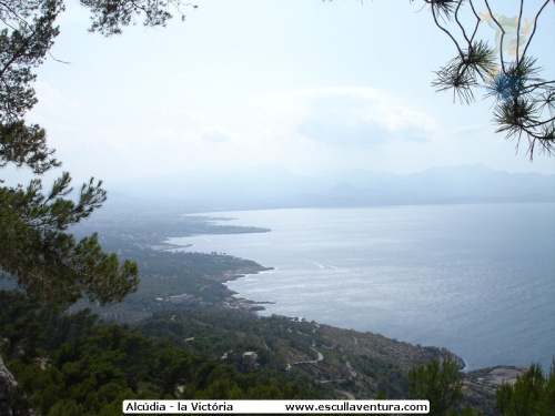 Climbing area: ermita de la Victria