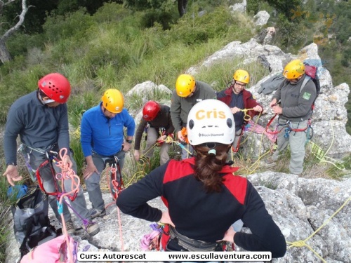 Self-rescue in canyons course